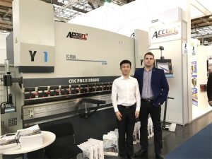 পোল্যান্ড গ্রাহকদের আমাদের প্রদর্শনী পরিদর্শন